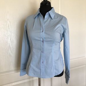 New York & Co stretchy flattering button down